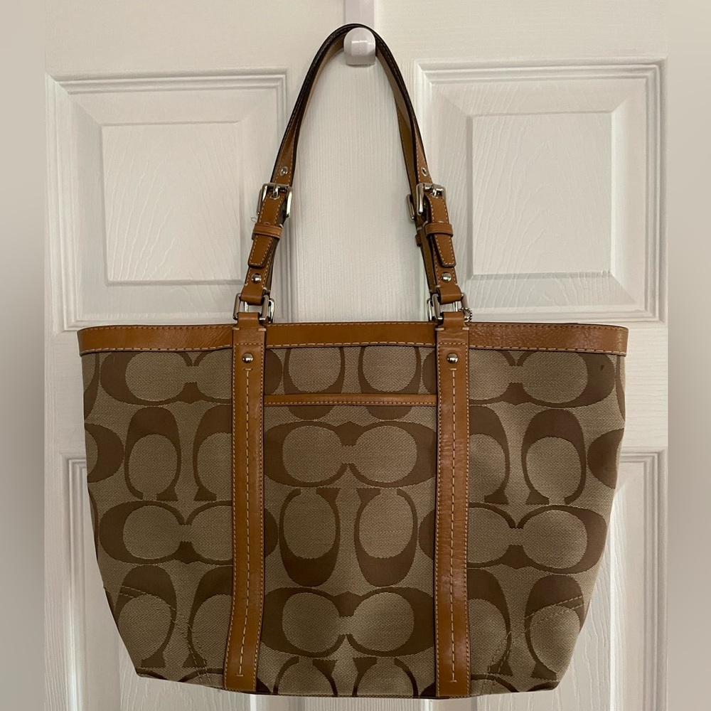 Coach Signature Purse